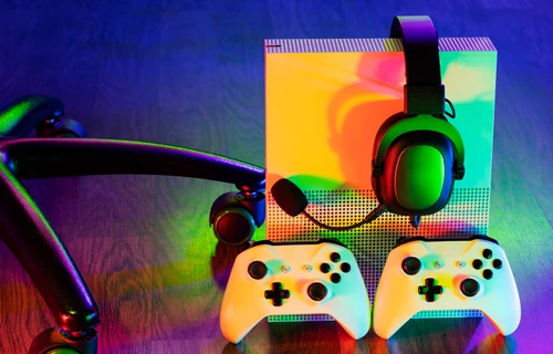 Consoles (PlayStation, Xbox, and Nintendo Switch)
